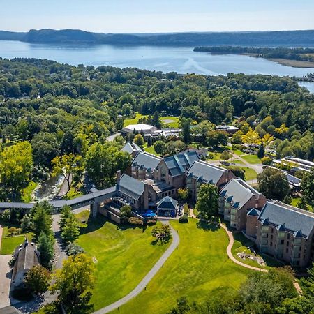 Crotonville Hotel Ossining Exterior photo