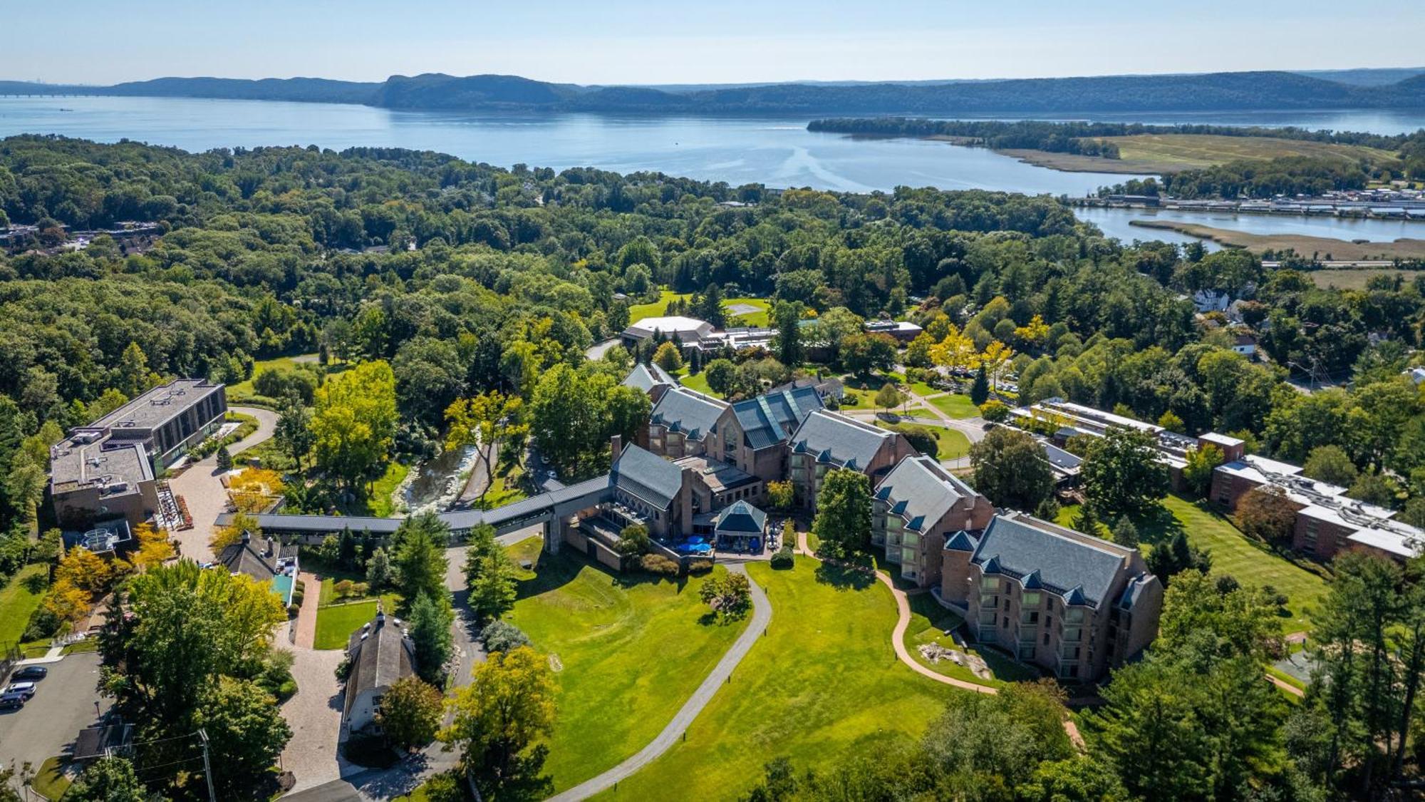 Crotonville Hotel Ossining Exterior photo